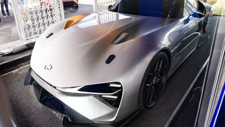 Lexus trình làng mẫu xe concept thể thao chạy điện đầu tiên