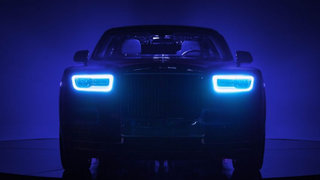 Mức độ cá nhân hóa tuyệt đỉnh của chiếc Rolls-Royce Phantom nội thất gỗ Koa Hawaii đắt giá