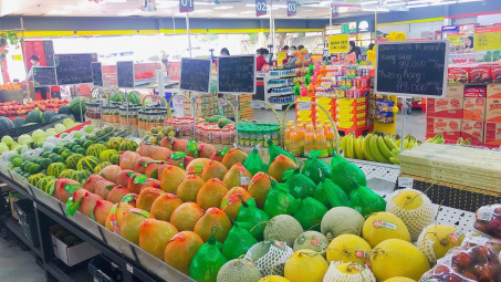 Bán lẻ hàng hóa và doanh thu dịch vụ tiêu dùng tăng cả quy mô và tốc độ