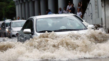 Kinh nghiệm xử lý khi ô tô ngập nước