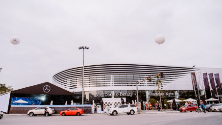 Mercedes-Benz khai trương Đại lý hiện đại nhất của hãng tại Nghệ An