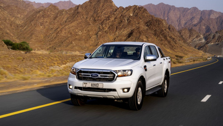 Ford Ranger: Bán tải "quái vật" có nội thất thách thức thời gian