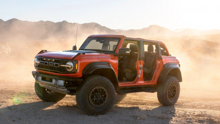 Ford Bronco Raptor trình làng: Khả năng off-road vượt trội, động cơ hơn 400 mã lực
