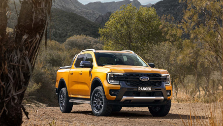 Ford Ranger 2022 ra mắt: đầu xe lấy cảm hứng từ F150, màn hình dạng dọc, cần số mới là điểm nhấn