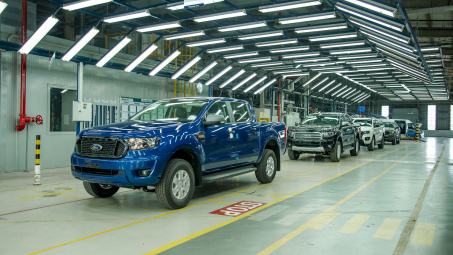Ford Việt Nam xuất xưởng mẫu xe bản tải Ranger lắp ráp từ dây chuyền mới tại Hải Dương