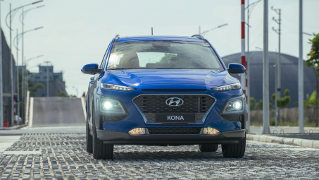 Giá lăn bánh Hyundai Kona 2020 giảm mạnh, chuẩn bị đấu Kia Seltos mới