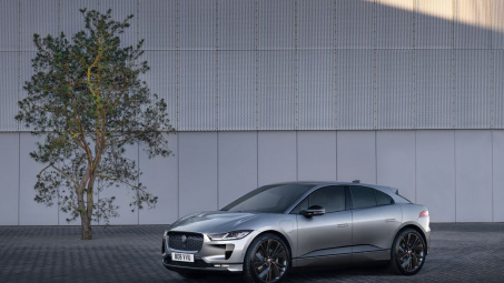 Jaguar Land Rover hướng tới mục tiêu không phát thải carbon