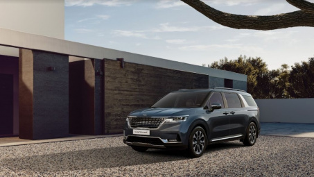 Kia Carnival ra mắt: Liệu có giữ vững ngôi đầu?