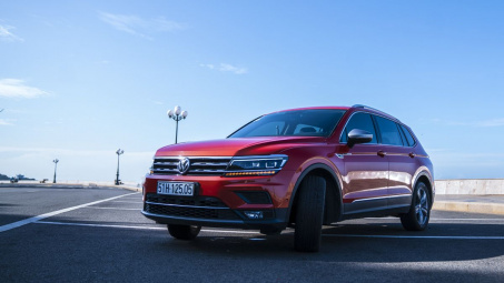 Tháng Ngâu, Volkswagen ưu đãi mua xe Tiguan Allspace và Passat gần 200 triệu đồng