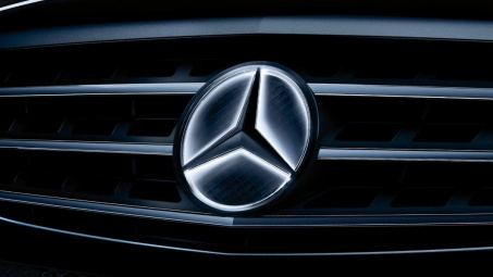 Mercedes-Benz GLE, GLS bị triệu hồi vì logo ngôi sao phát sáng