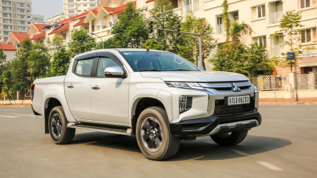 Giá xe Mitsubishi tháng 8/2021: Tặng quà, hỗ trợ phí trước bạ khi mua xe