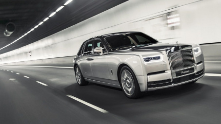 Rolls-Royce có doanh thu tăng kỷ lục