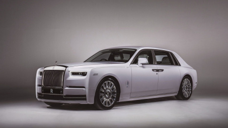 Rolls-Royce trình làng phiên bản Phantom duy nhất dành riêng cho khách hàng thích hoa phong lan