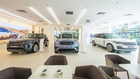 Jaguar Land Rover Việt Nam có không gian trưng bày mới tại Hà Nội