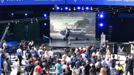 VinFast đồng loạt khai trương 6 trung tâm bán hàng tại Mỹ