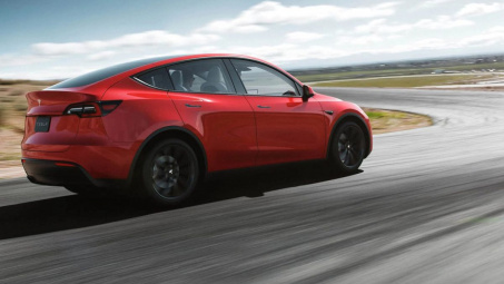 Hàng chục nghìn xe Tesla bị triệu hồi