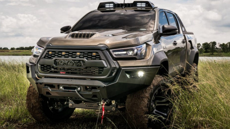 Toyota Hilux 2021 nâng cấp bodykit Pathfinder: Bản độ siêu hầm hố cạnh tranh Ford Ranger Raptor