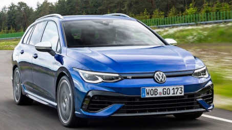Volkswagen Golf R 2022: Mẫu xe có động cơ mạnh đầu bảng