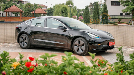 Tesla công bố sản lượng và doanh số năm 2020