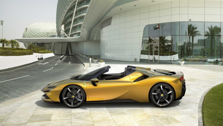Ferrari SF90 Spider - Siêu xe hybrid mạnh 1.000 mã lực