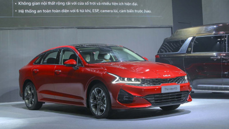 Giá lăn bánh xe KIA K5 2022