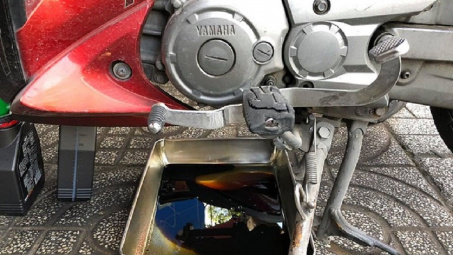Nguyên nhân xe máy bị chảy nhớt