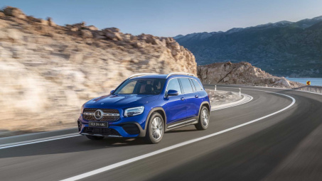 Mercedes-Benz GLB bất ngờ ra mắt thị trường Việt Nam, giá bán cạnh tranh VinFast Lux SA2.0