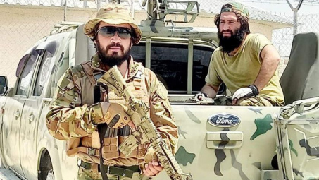 Hàng ngàn xe Ford Ranger và Humvee bị bỏ lại ở Afghanistan