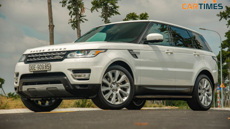 Range Rover Sport HSE đời 2015 được rao bán trên thị trường xe cũ, nội thất xe vẫn "tinh tươm"