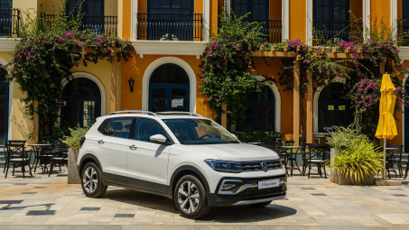 Volkswagen T-Cross cập bến thị trường Việt Nam: 2 phiên bản giá cao nhất lên tới 1,3 tỷ đồng
