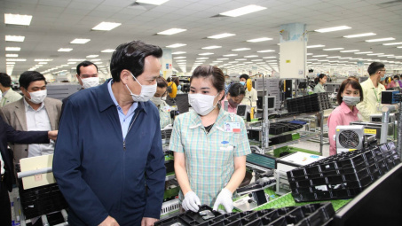 Ảnh hưởng của hỗ trợ xã hội được nhận thức và nỗi lo sợ Covid-19 đến sự hài lòng trong cuộc sống: Vai trò nỗi đau tinh thần của người lao động trong các khu công nghiệp Thành phố Hồ Chí Minh