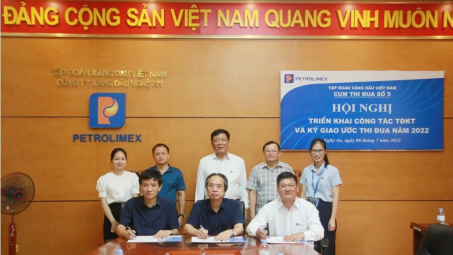 Cụm thi đua số 5 Petrolimex ký giao ước thi đua năm 2022