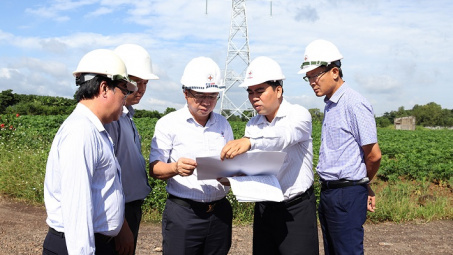 EVNNPT: Thăm hỏi, động viên lực lượng tham gia thi công 3 dự án truyền tải điện cấp bách tại Đồng Nai