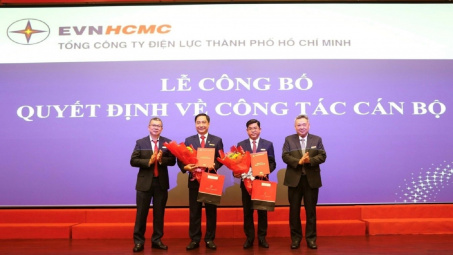 EVNHCMC công bố quyết định bổ nhiệm hai Phó Tổng giám đốc