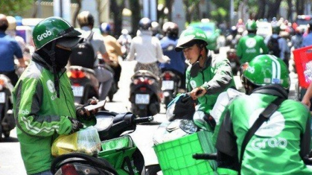 Bộ Công Thương yêu cầu Grab thông báo rõ về chính sách phụ phí, giá cước