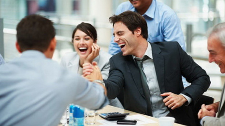 Một số yếu tố tác động đến hạnh phúc của người lao động