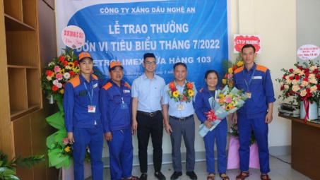 Petrolimex Nghệ An vinh danh cửa hàng xăng dầu 103