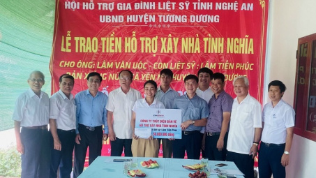 Hỗ trợ máy tính và kinh phí xây nhà tình nghĩa cho người dân huyện Tương Dương – tỉnh Nghệ An