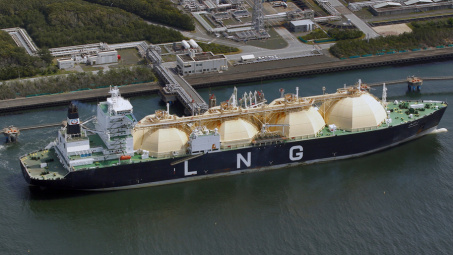 Giá LNG tăng đột biến khiến nhiều nước châu Á đối mặt khủng hoảng năng lượng