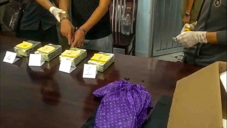 Hải quan Quảng Trị: Phát hiện 8 bánh heroin ngụy trang trong thùng hàng quạt gió