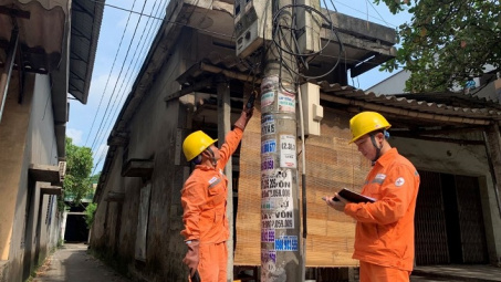 Nhiều giải pháp ngăn ngừa vi phạm sử dụng điện tại Điện lực Kim Thành