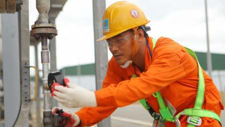 PVChem: Doanh thu 6 tháng đầu năm tăng 32%, dự kiến chào bán 40 triệu cổ phiếu ra công chúng
