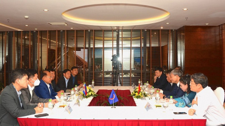 Tập đoàn Điện lực Việt Nam tiếp và làm việc với Tổng công ty Điện lực Campuchia