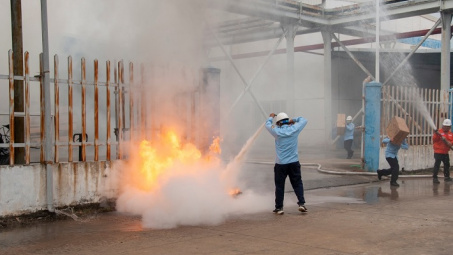 Nhiệt điện Hải Phòng: Tổ chức diễn tập phương án chữa cháy và cứu nạn, cứu hộ