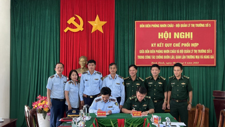 Cục QLTT Bình Định ký quy chế phối hợp trong đấu tranh phòng, chống buôn lậu, gian lận thương mại và hàng giả