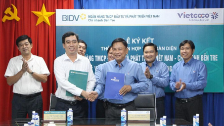 Ký kết hợp tác toàn diện giữa BIDV Bến Tre và Công ty TNHH Chế biến dừa Lương Quới