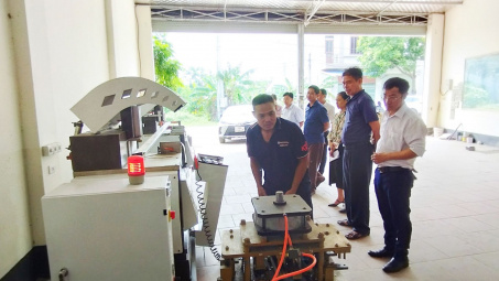 Vĩnh Phúc: Nghiệm thu đề án “Hỗ trợ kinh phí đầu tư máy móc thiết bị tiên tiến trong sản xuất cửa nhôm”