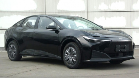 Toyota bZ3 - Sedan chạy điện dành riêng cho Trung Quốc