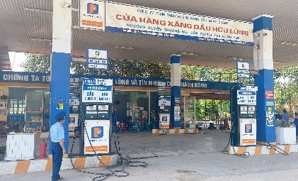 Lạng Sơn: Phát hiện, xử lý cửa hàng vi phạm thời gian điều chỉnh giá bán lẻ xăng dầu