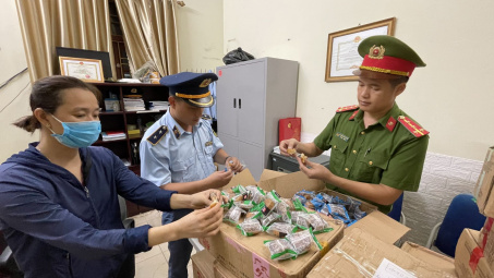 Bắc Giang: Phạt hộ kinh doanh thực phẩm không rõ nguồn gốc xuất xứ